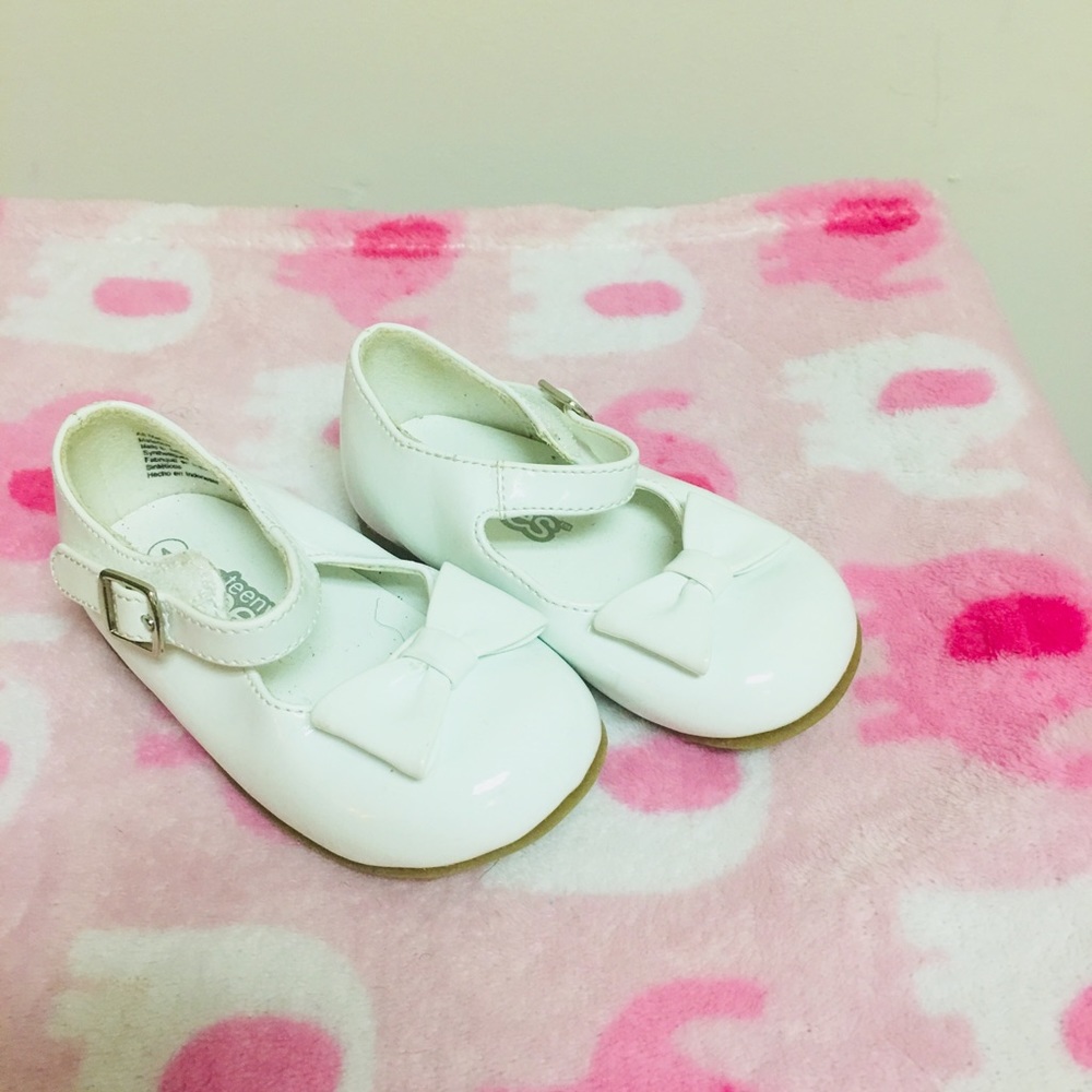 WHITE BEAUTIFUL DRESS SHOES